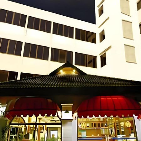 Oyo 1096胜利者酒店|员工已接种疫苗 清邁 外观 照片